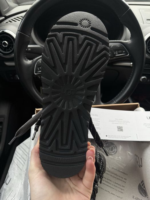 UGG Lo Lowmel Dark