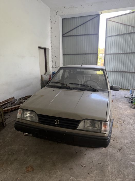Polonez Caro 1.9 Diesel, 1995 rok, 85 000 przebiegu.