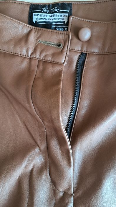 Шорти шкіряні дівочі