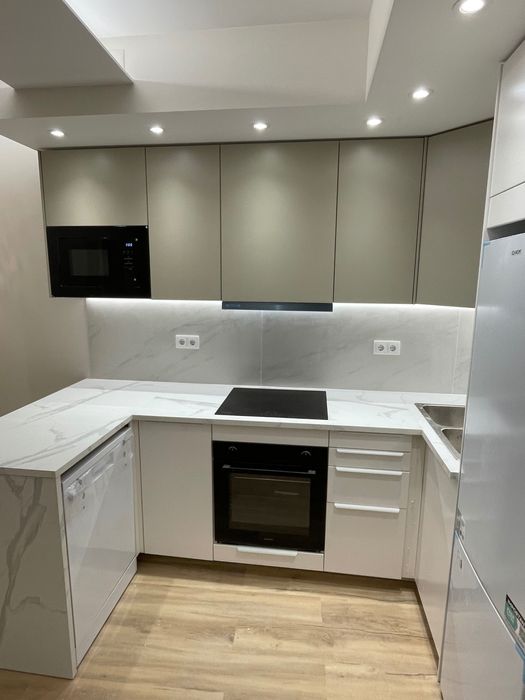 Kitchen Assembly434040485195304960