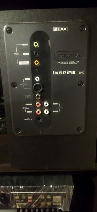 Sistema de som 5.1 Creative inspire T5900