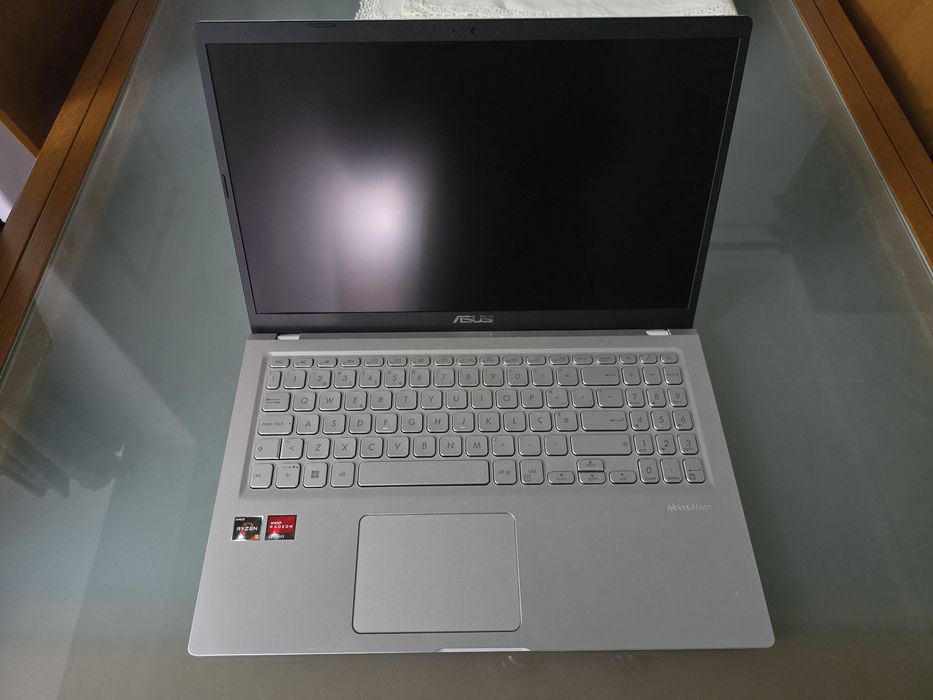 Asus M515-DA Ryzen 5 3500U 8GB RAM Full HD
