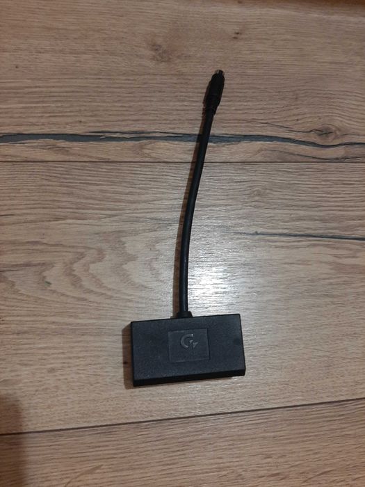 Adapter Gigabyte 9 PIN / S-VIDEO Y / PR / PB/AV ( Nowy )