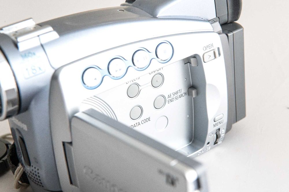 Kamera miniDV Canon MV700 PAL