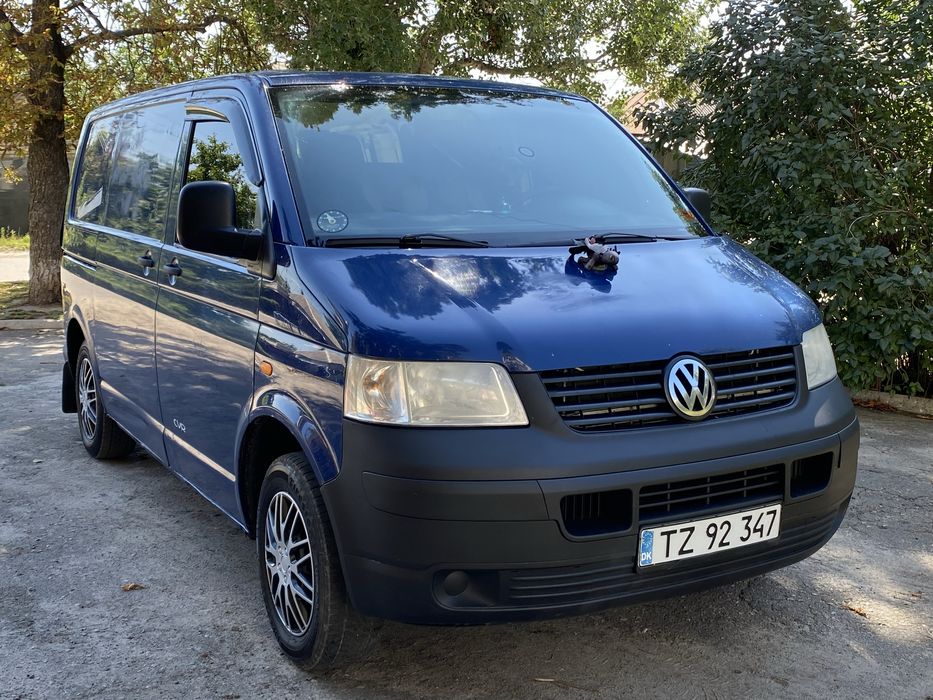 Продам Volkswagen Transporter т5 1.9 турбо дизель в хорошем состоянии