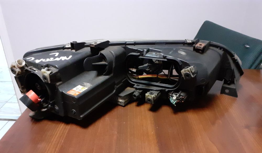 Lampa przednia Mazda 6 GG lewa