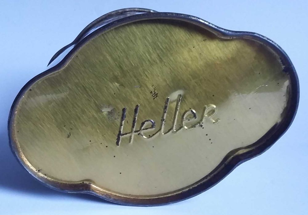 Lata antiga Heller muito bonita