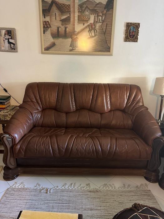 Conjunto 2 sofás em pele genuína e madeira maciça