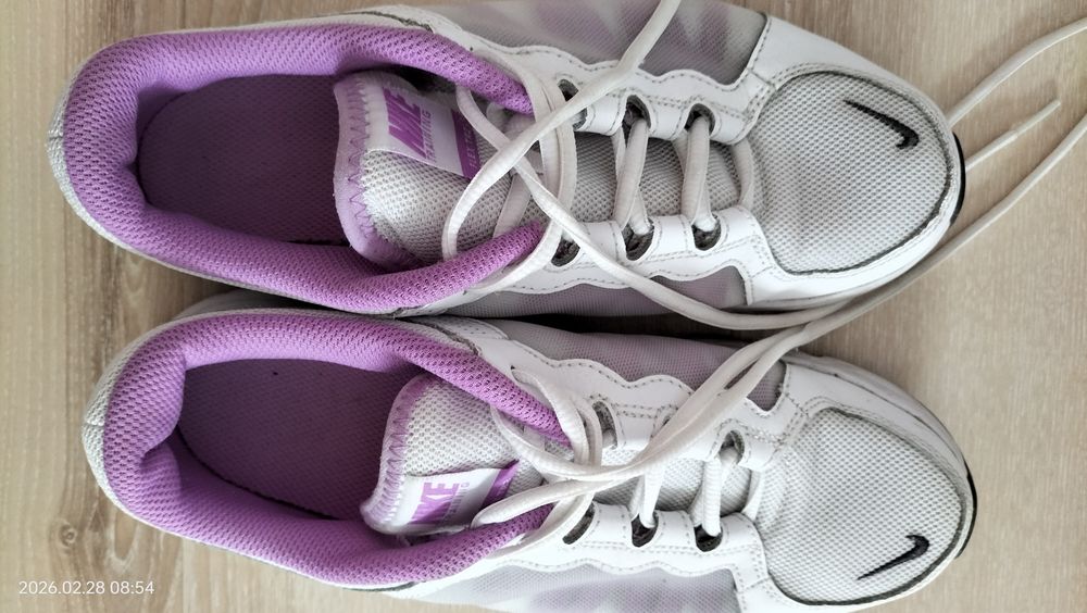 Nike buty sportowe 40