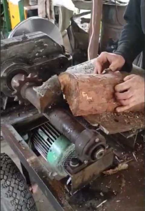 Дровокол редукторний 1:40, електричний мотор 4кв