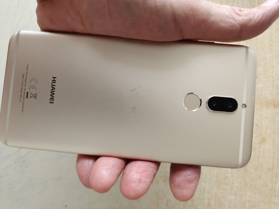 Sprzedam klasyczny smartfon Huawei mate 10 lite. 4/64. Stan idealny