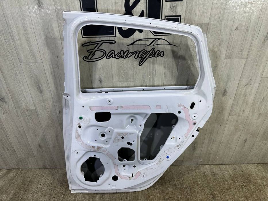 Дверь задняя правая Opel Astra J Седан / Хетчбек ( 2009-2015 г. )