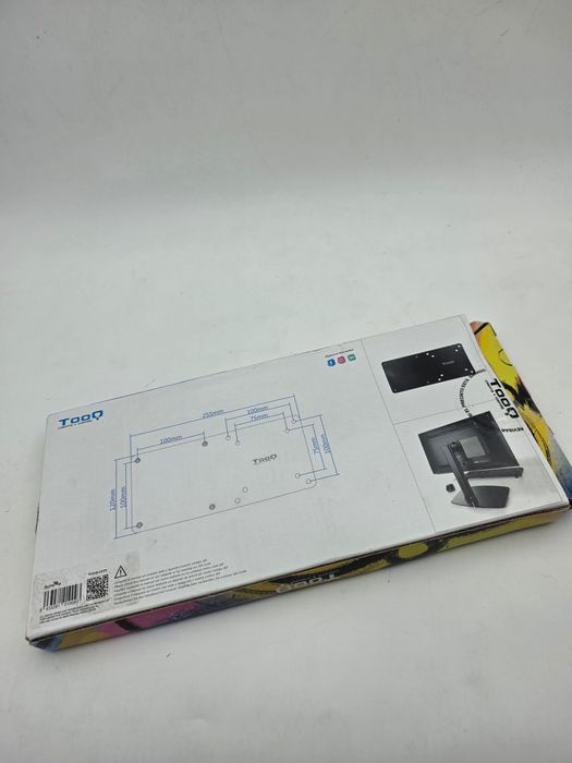 Metalowy uchwyt VESA do montażu mini komputerów PC.