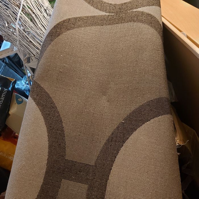 Carpete usada mas em bom estado