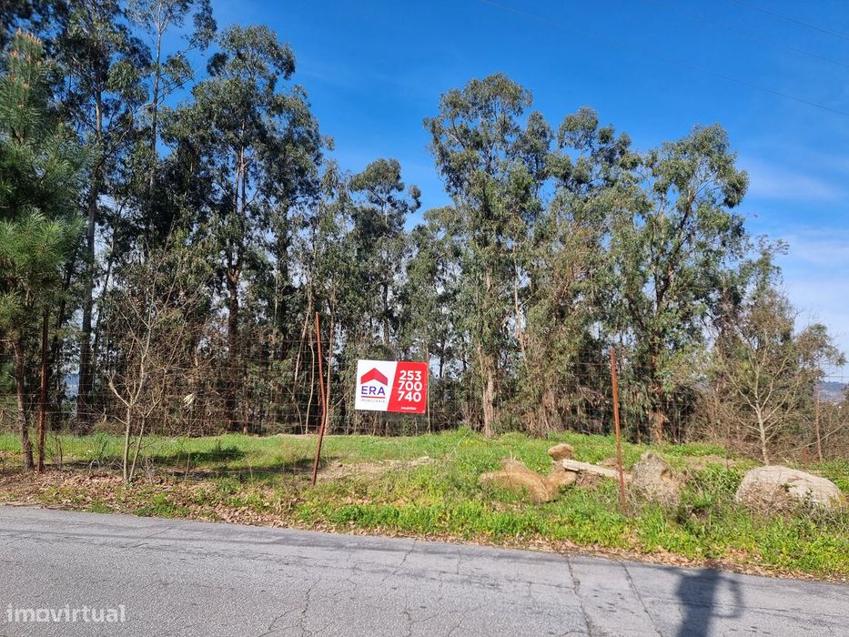 Terreno para construção com a área de 1.119m2.