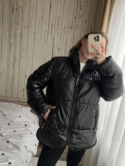 Чорна термо куртка H&M