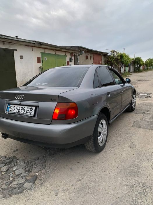 терміново продам AUDI A4