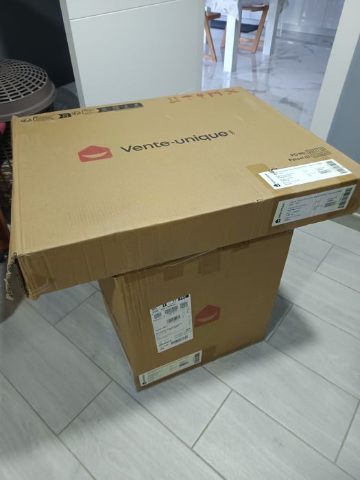 Cadeira alta (bar) ainda na embalagem