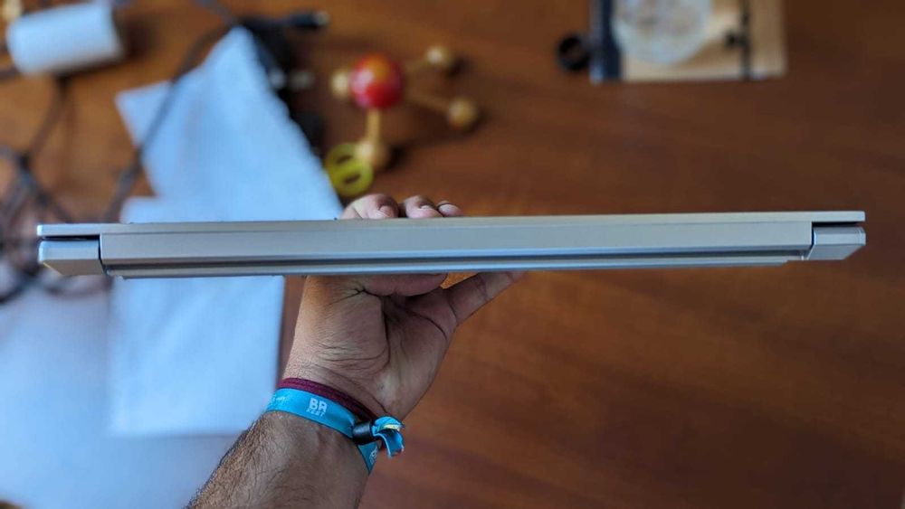 Portátil ASUS Vivobook PRO