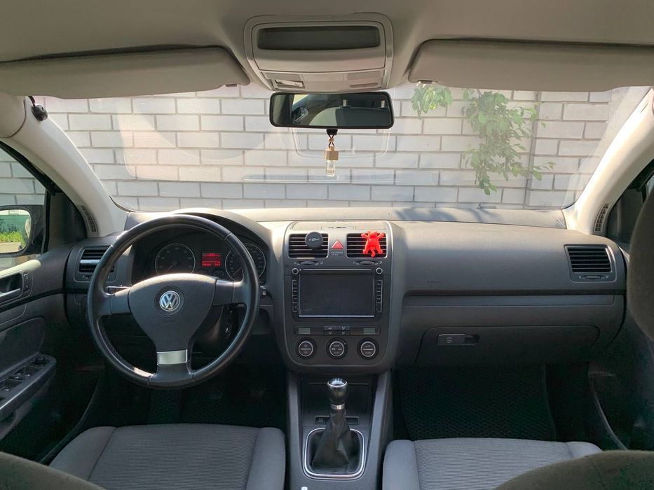 автомобиль Golf 5