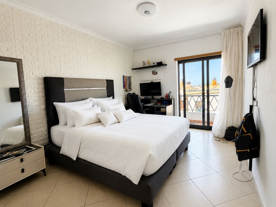 Moradia T3 de Excelência no Condomínio Magnólia Village – Mosqueira, Albufeira