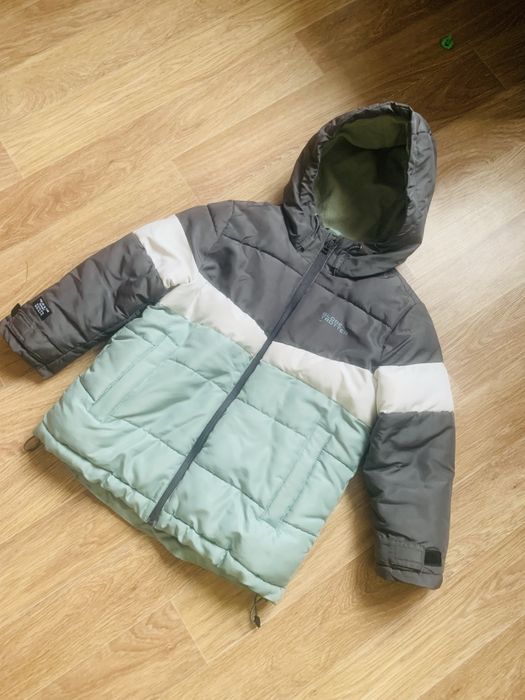 Куртка Reserved весна  на мальчика , 122 см