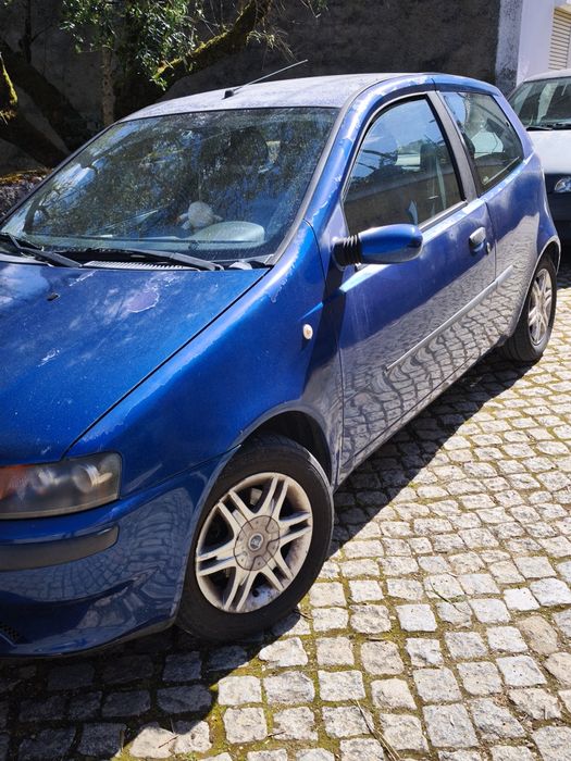 Punto 2001 excelente carrinho para o dia a dia.