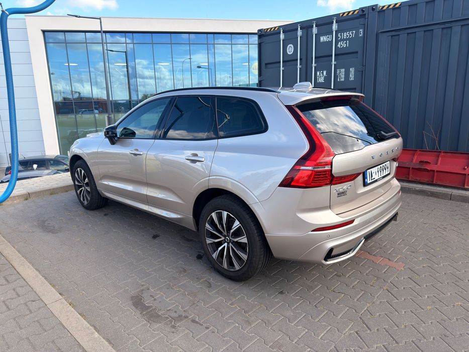 Wynajem Luksusowe VOLVO XC60 B5 AWD 2024r 2.0 Benzyna 250KM 4x4