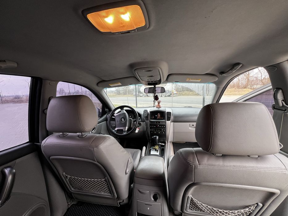 Автомобіль Kia Sorento 2.5 2006 рік. Повністю все обслужене. Не гнила