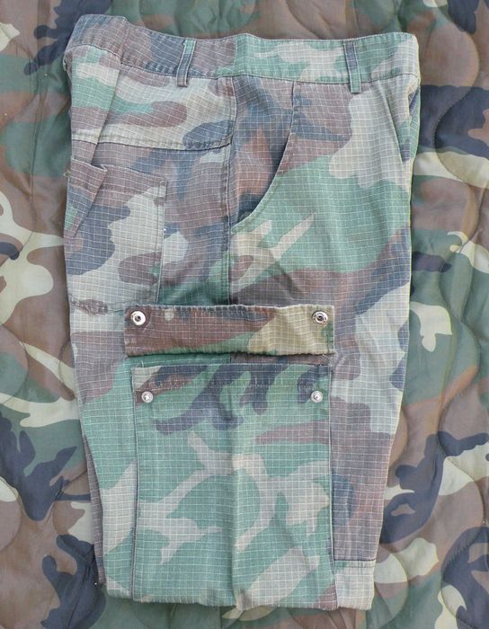 Spodnie joggery woodland MISSGUIDED