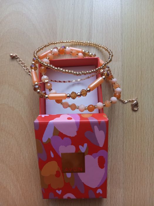 Sprzedam zestaw bransoletek Avon