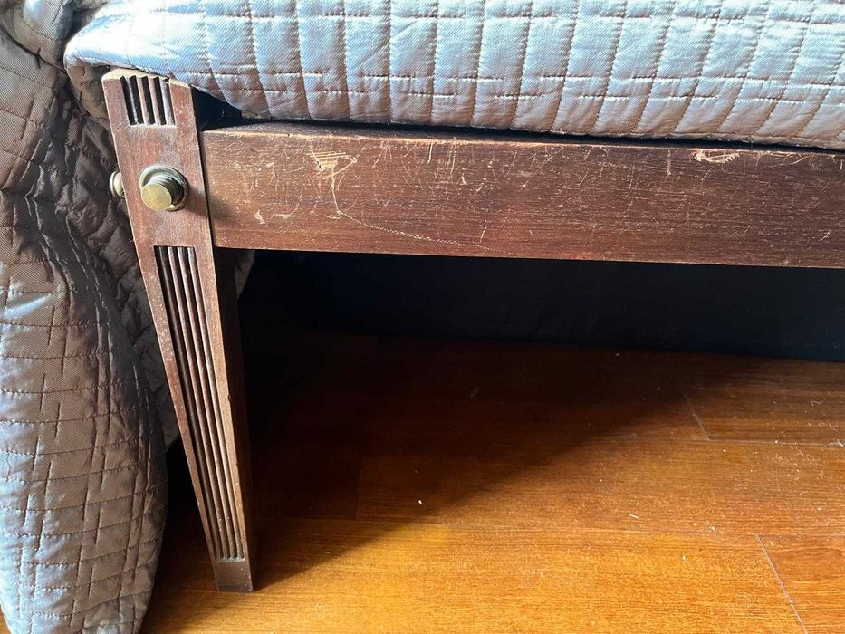 Cama de casal em madeira maciça (1,4x2,0)
