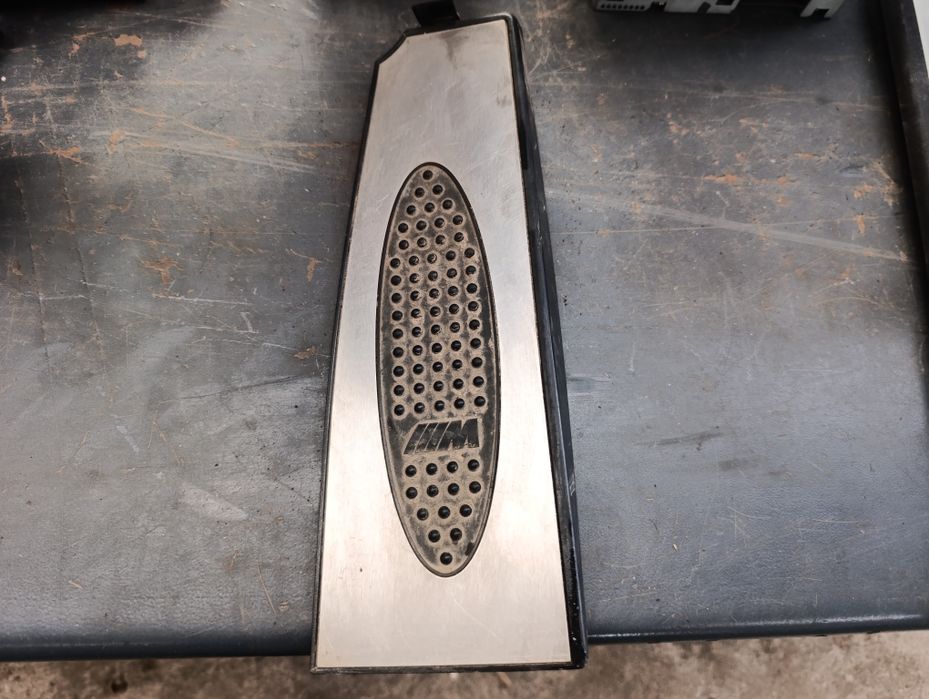 BMW E60 podstopnica Mpakiet