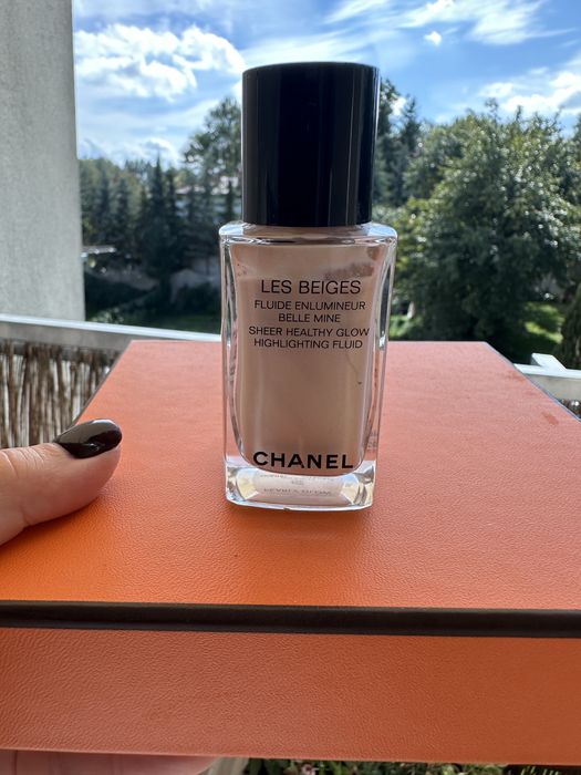 Chanel Les Beiges Fluide Prarly glow