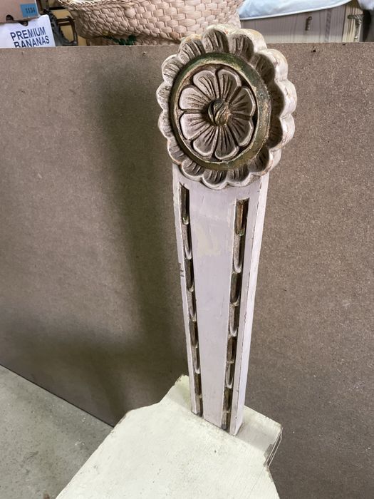 Antiga Cadeira de Madeira