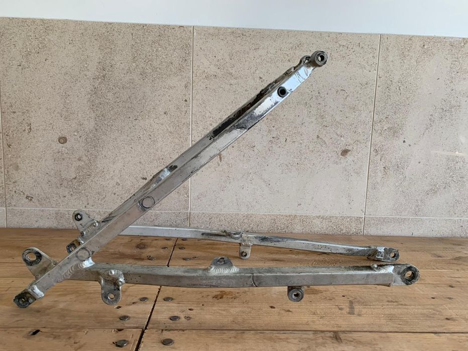 Subquadro de kawasaki kx 250 de 2004