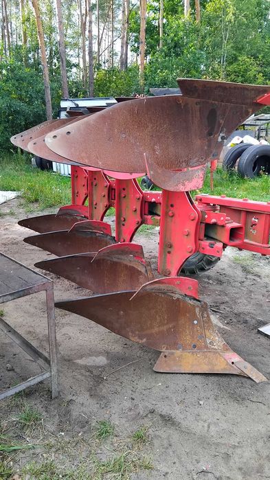 pług 4 skibowy obrotowy