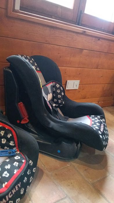 2 Cadeiras de bébé para carro