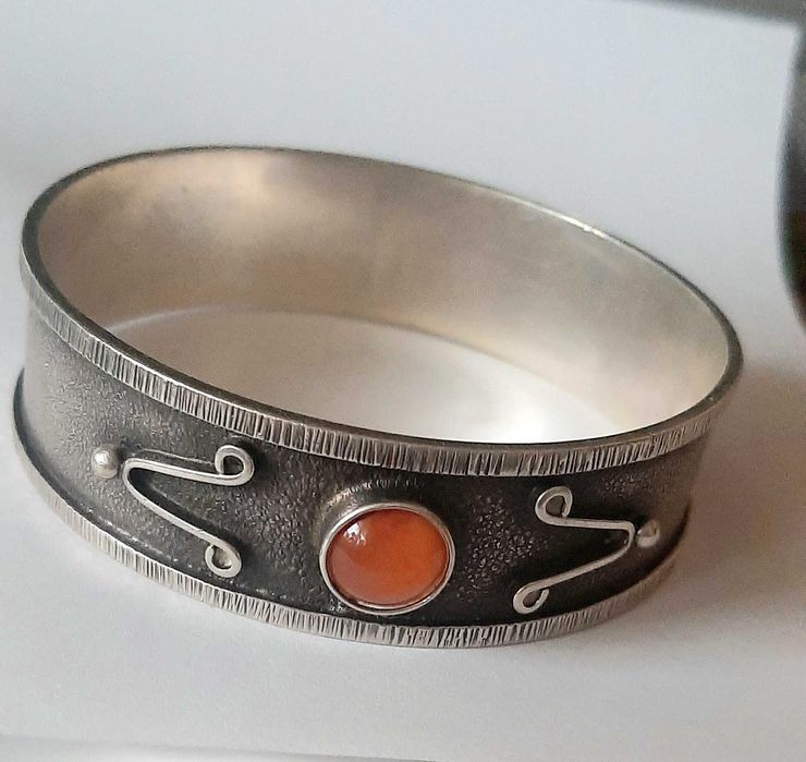 Srebrna unikatowa bransoleta z karneolem  Juwelia