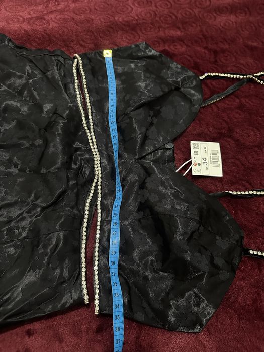 Vestido cetim midi novo reserved 32/34