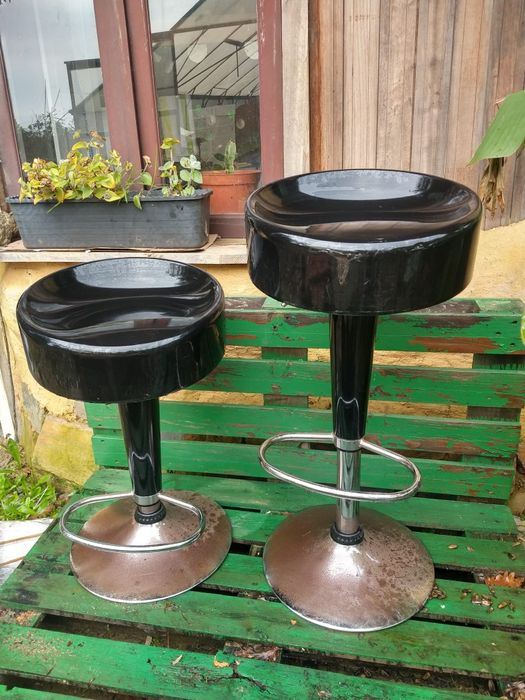 2 bancos/cadeiras reguláveis