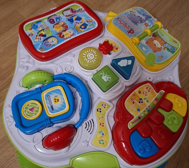 Музикальний столик