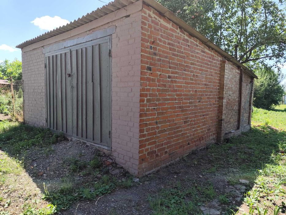 Продам в Валках часть дома в статусе квартиры