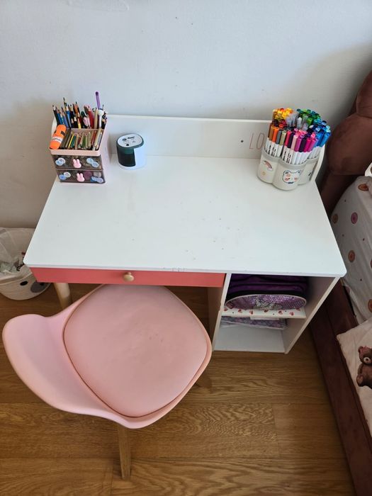 Mesa + cadeira para criança