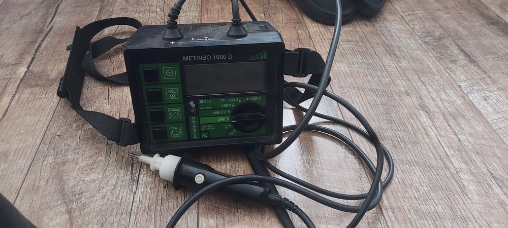 Tester izolacji METRISO 100D
