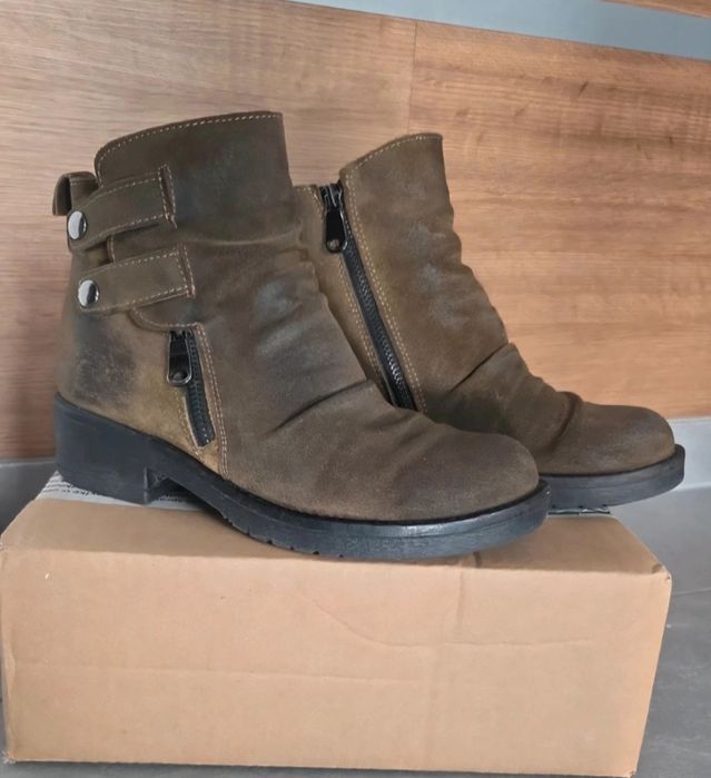 Botki skórzane venezia r.37 khaki