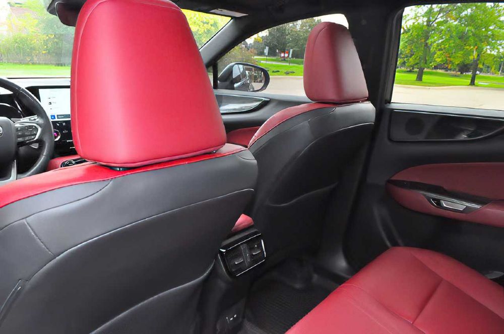 Lexus NX 350h Premium      2022