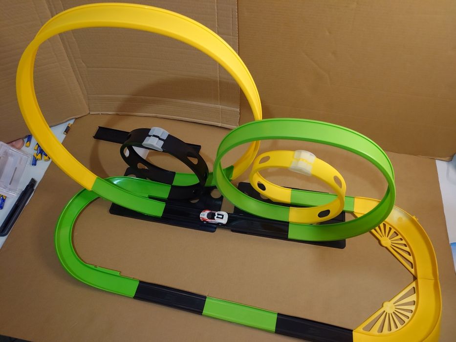 Tor wyścigowy samochodowy 4 Pętle Elastyczny 3 tory 6,90m XXL Darda