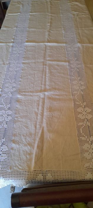 Toalha de linho e renda