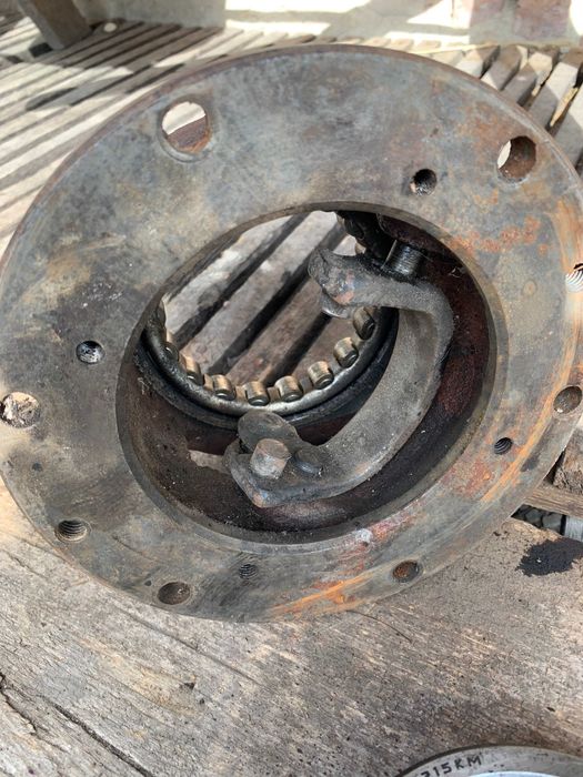 Т-40 шестерні вали і т.д виробництва СРСР.